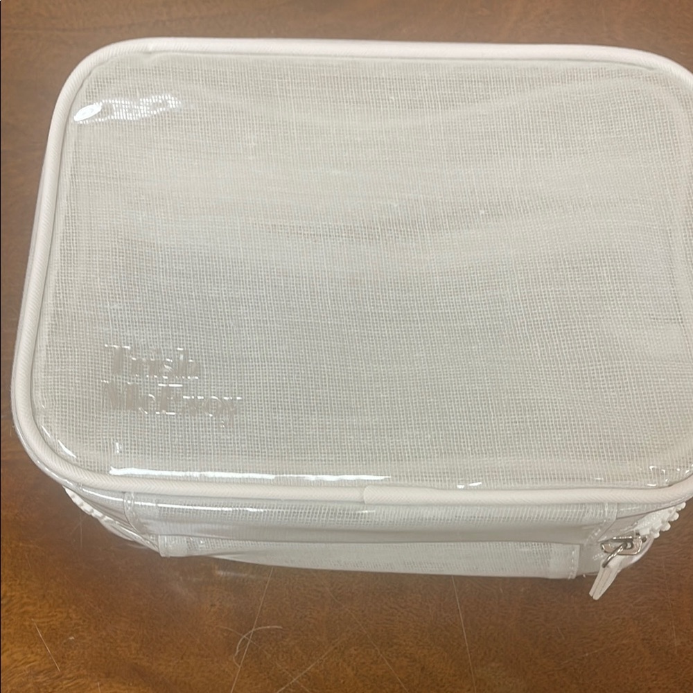 Trish McEvoy White zipper Cosmetic Bag with zipper pockets